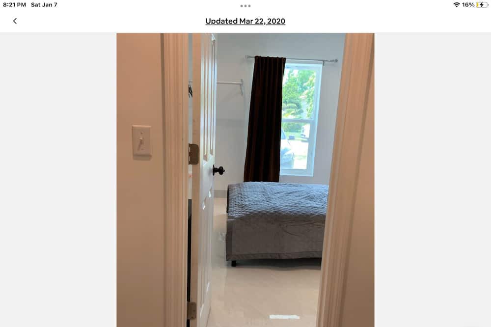 Photo of Bedroom in Sandalfoot Cove
