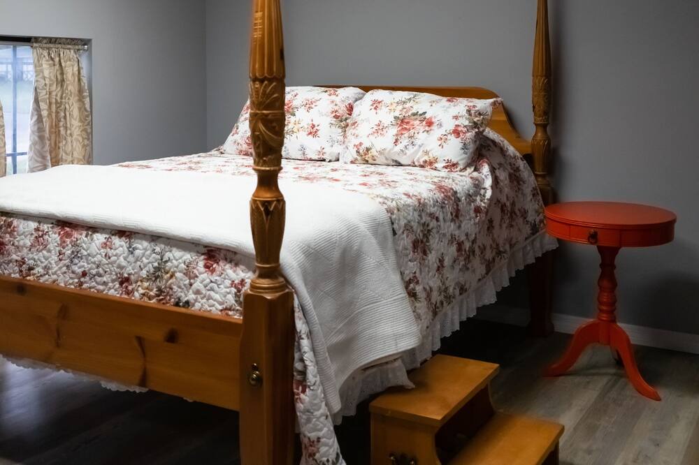 Photo of Bedroom in Dade City