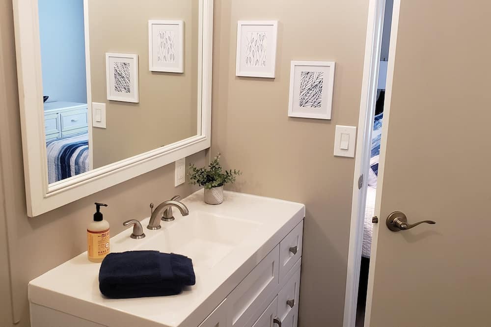 Photo of Bathroom in Taylor Creek