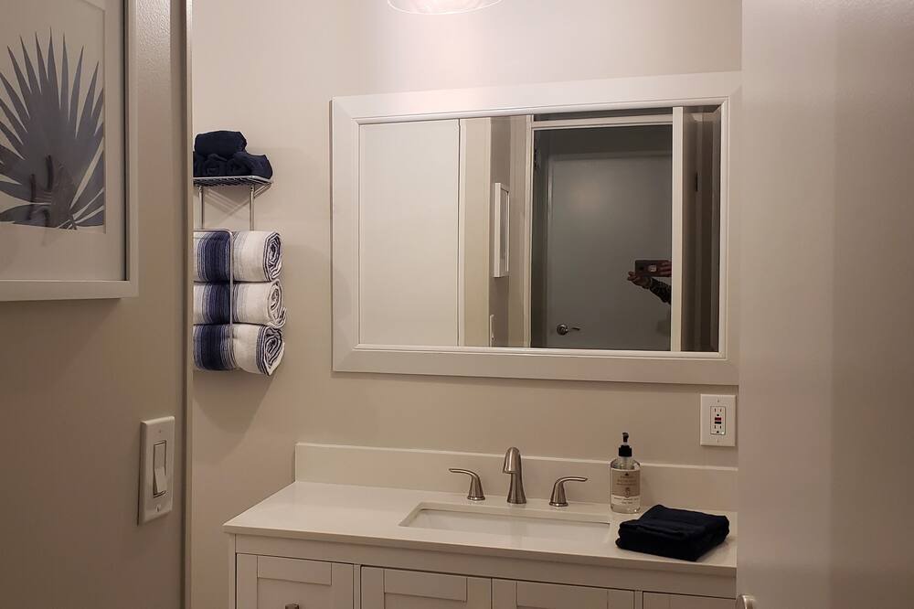 Photo of Bathroom in Taylor Creek