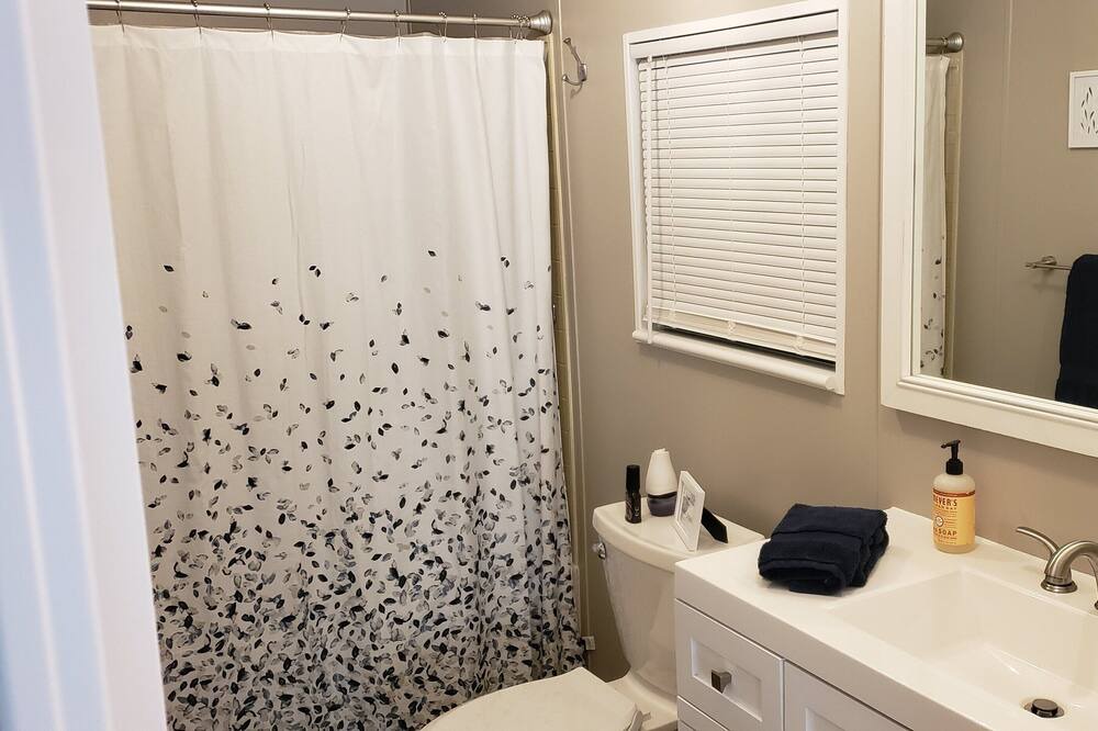 Photo of Bathroom in Taylor Creek