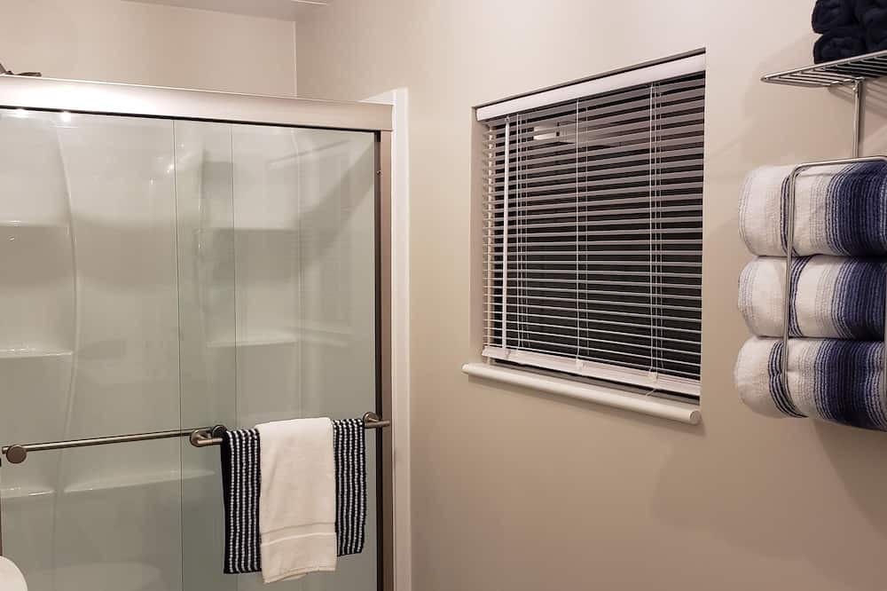 Photo of Bathroom in Taylor Creek