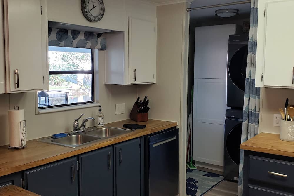 Photo of Kitchen in Taylor Creek