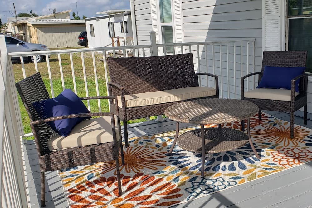 Photo of Patio Balcony in Taylor Creek