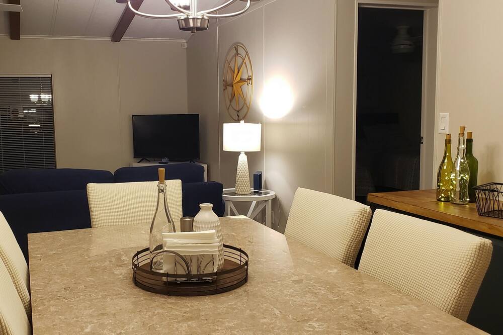 Photo of Kitchen in Taylor Creek