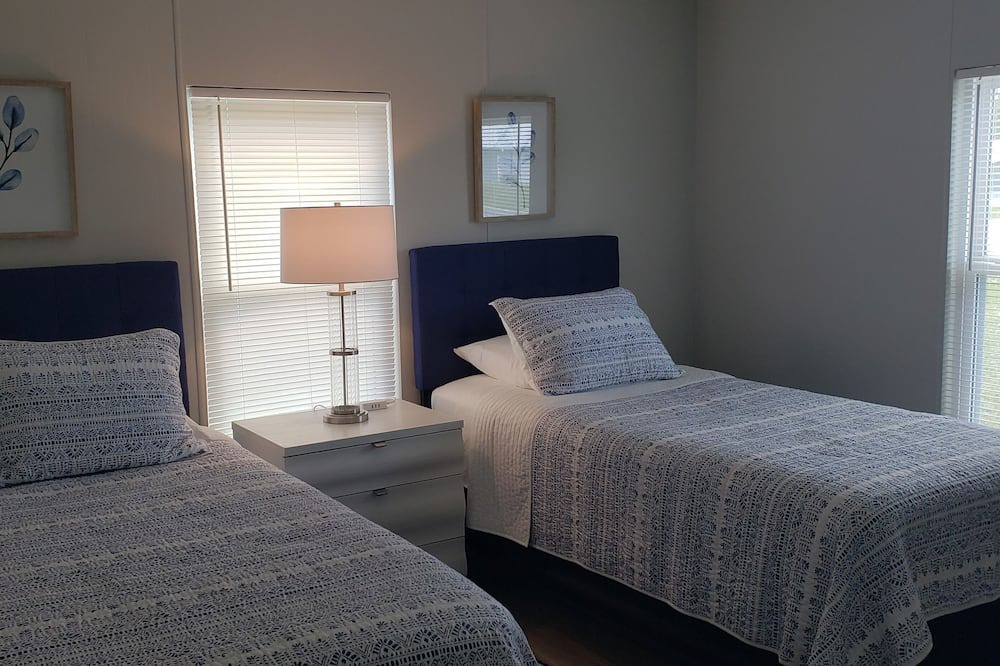 Photo of Bedroom in Taylor Creek