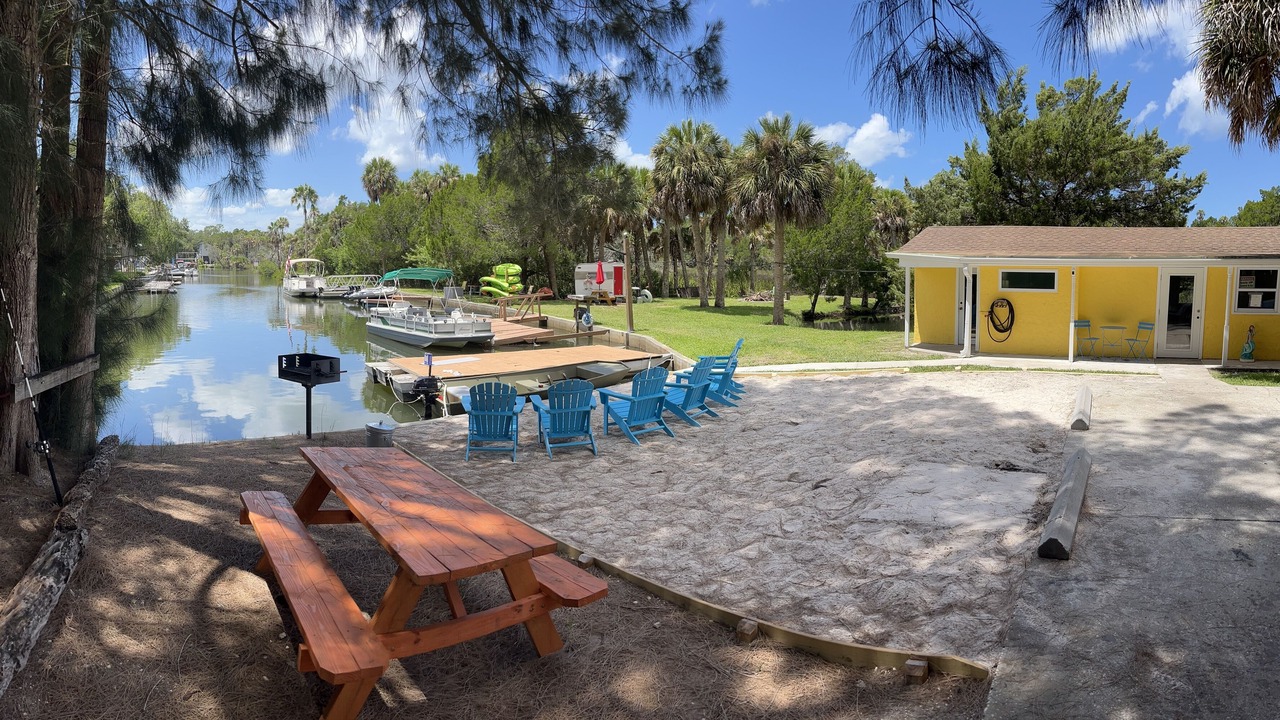 Photo of Outdoor in Weeki Wachee Gardens