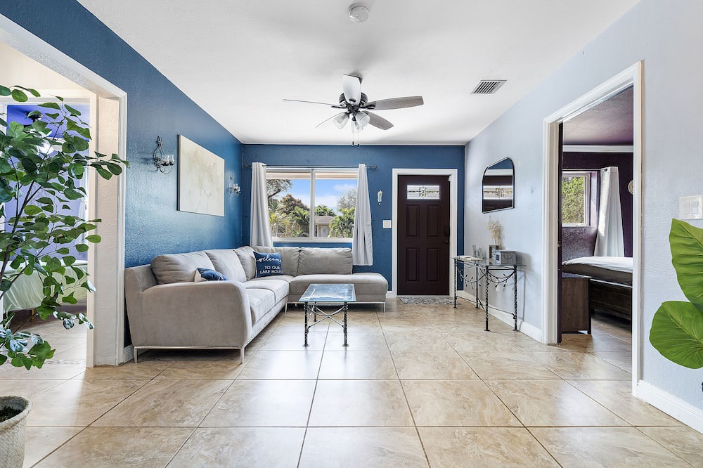 Photo of Livingroom in West Park
