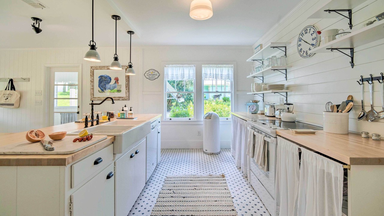 Photo of Kitchen in Eastlake Weir