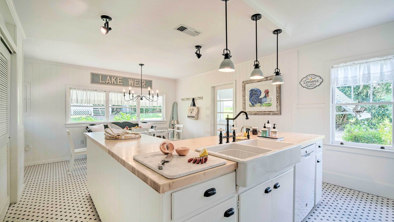 Photo of Kitchen in Eastlake Weir