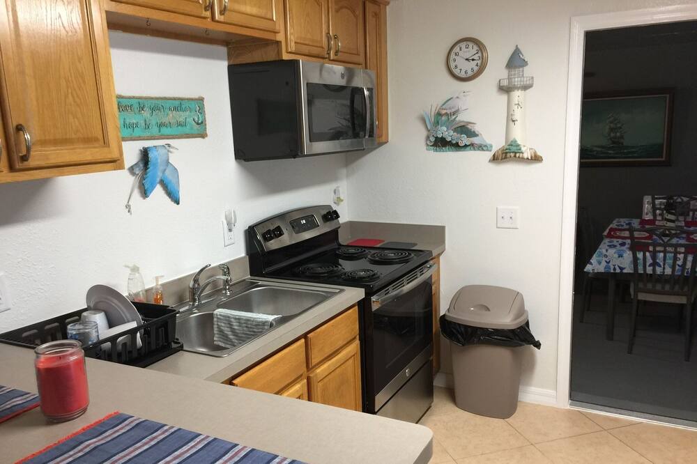 Photo of Kitchen in Gulf Coast Acres