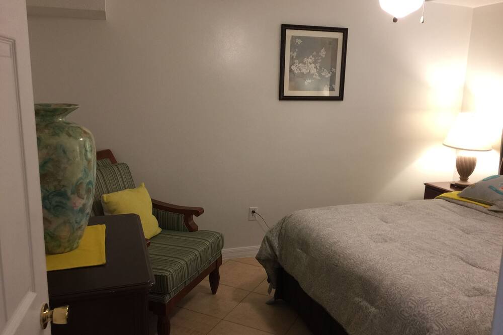 Photo of Bedroom in Gulf Coast Acres
