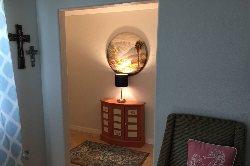 Photo of Livingroom in Gulf Coast Acres