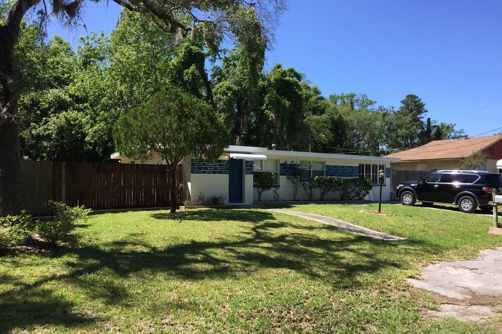 Photo of Outdoor in Gulf Coast Acres