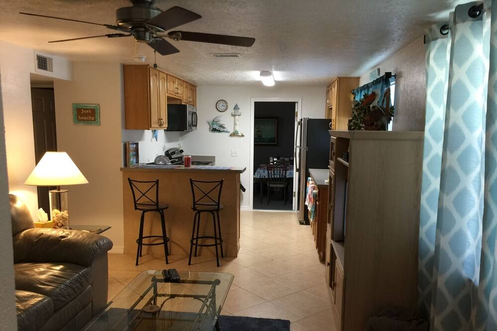 Photo of Livingroom in Gulf Coast Acres