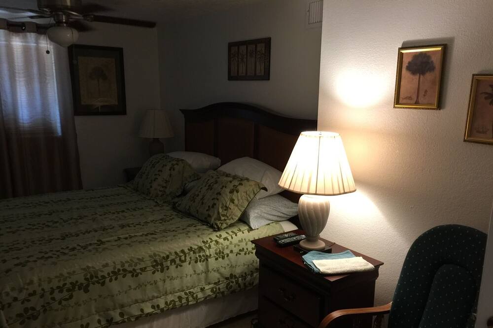 Photo of Bedroom in Gulf Coast Acres