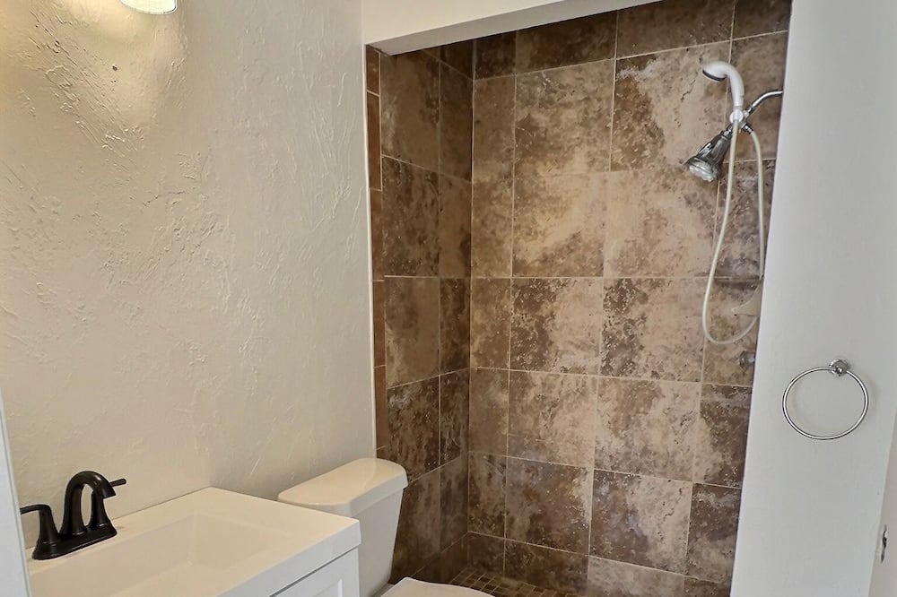 Photo of Bathroom in Fairvilla