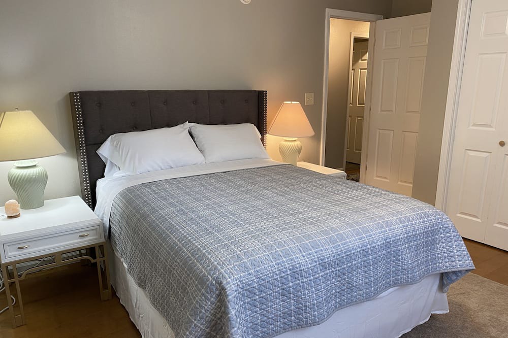 Photo of Bedroom in De Funiak Springs