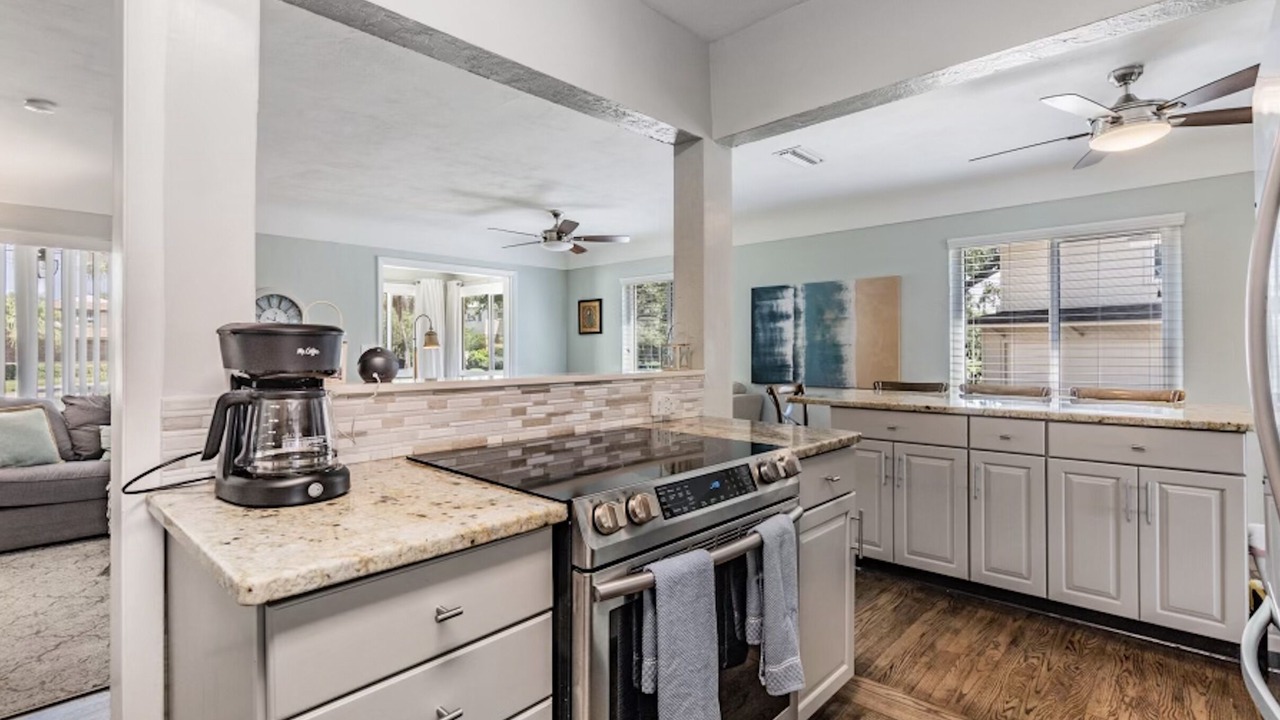 Photo of Kitchen in Snell Isle