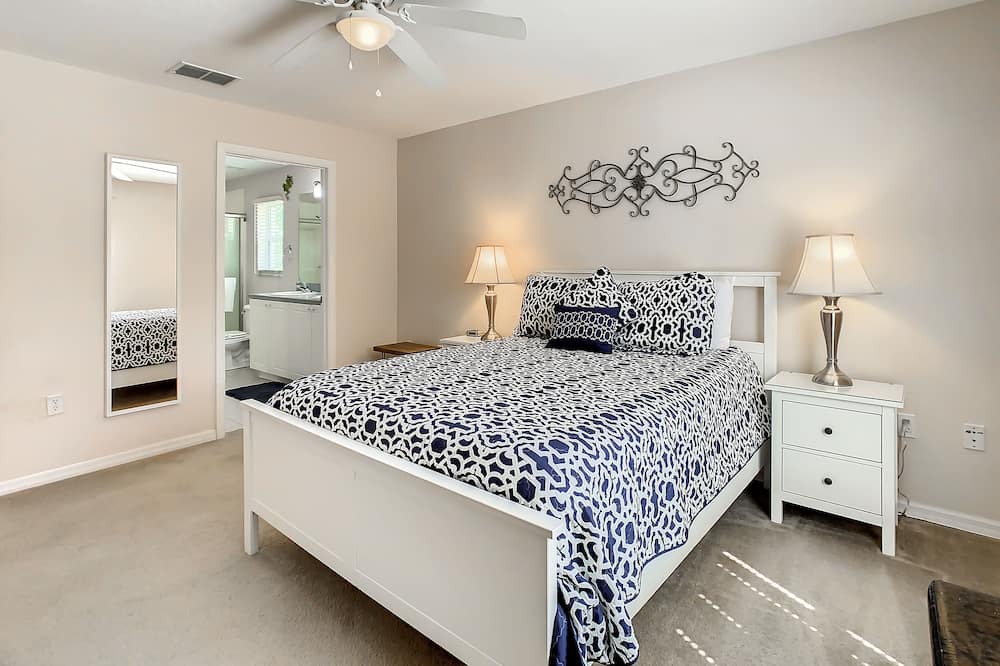 Photo of Bedroom in Lake Wilson Preserve