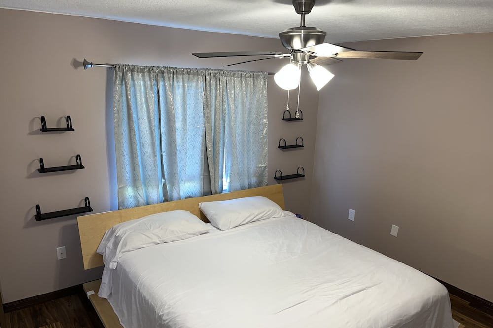 Photo of Bedroom in Plant City