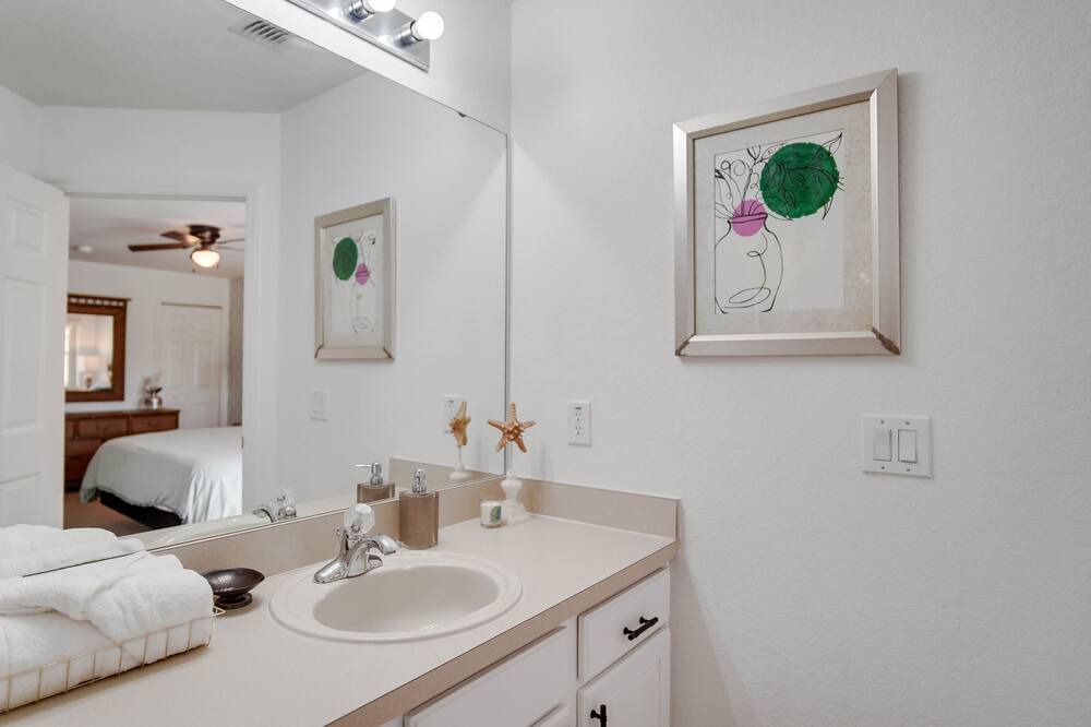 Photo of Bathroom in Wellington