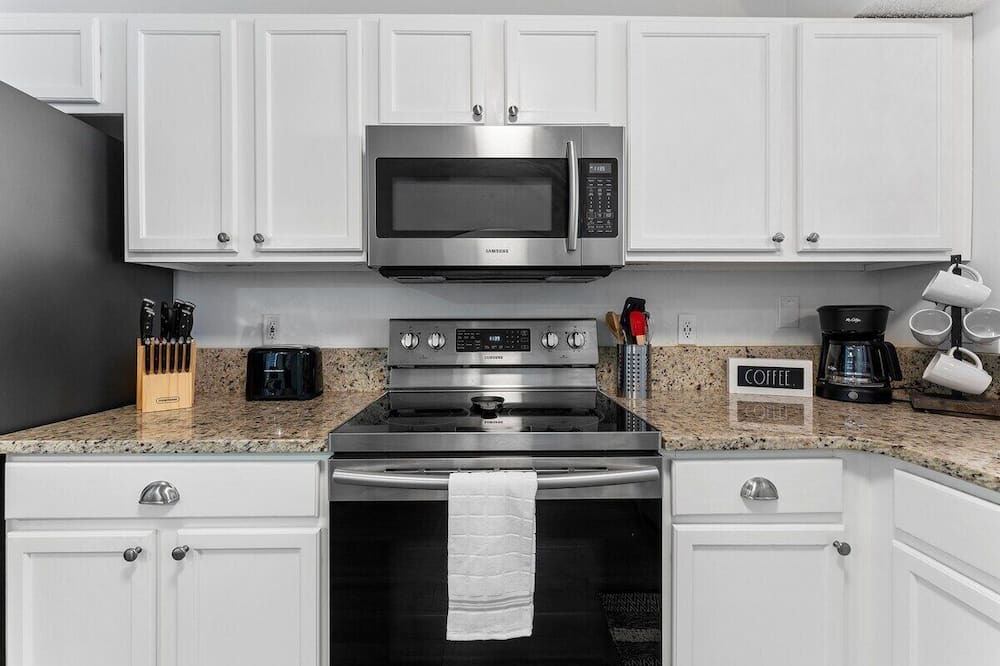 Photo of Kitchen in Sandalwood