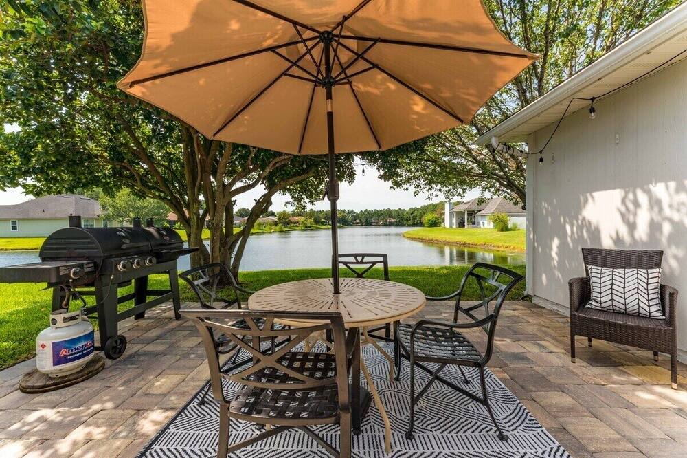 Photo of Patio Balcony in Sandalwood