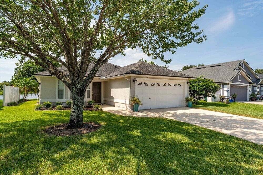 Photo of Outdoor in Sandalwood