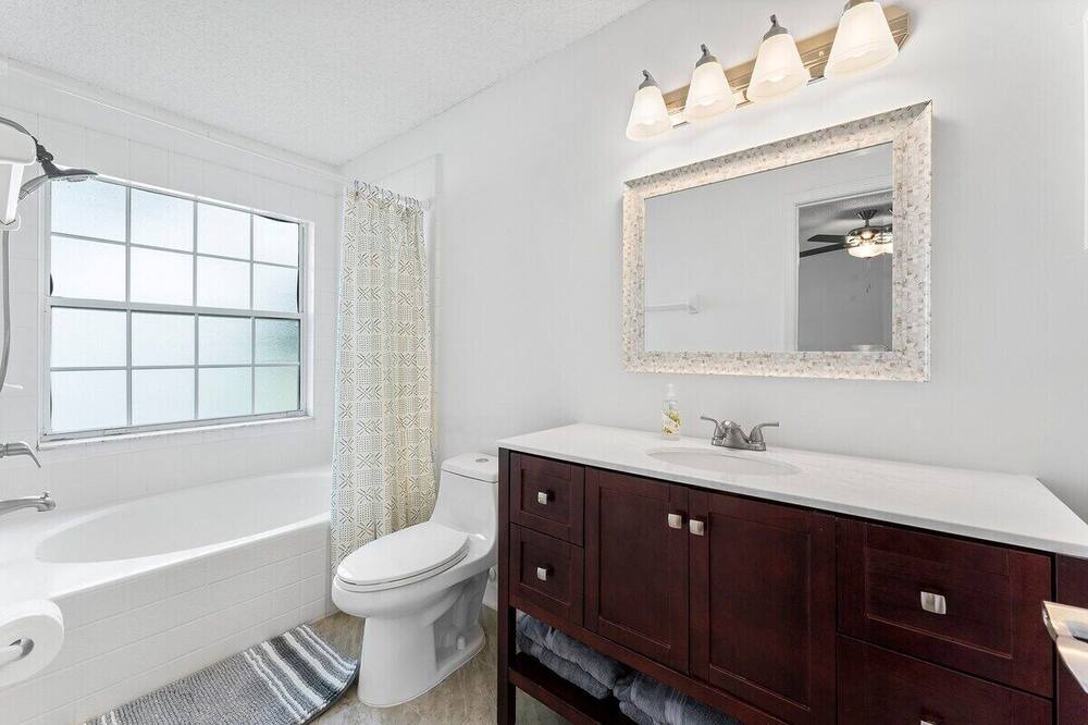 Photo of Bathroom in Sandalwood