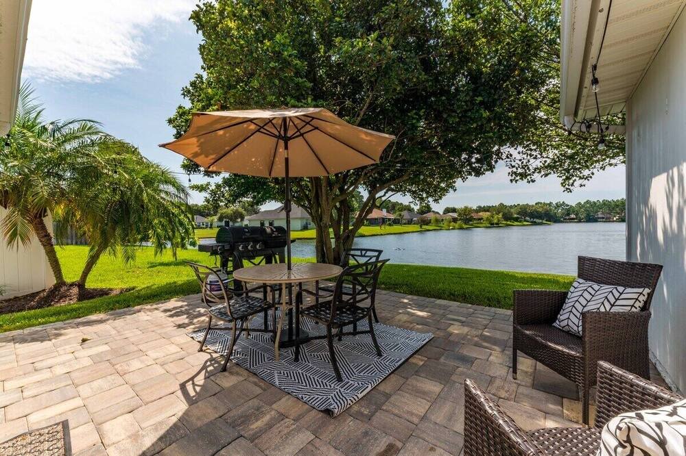 Photo of Patio Balcony in Sandalwood