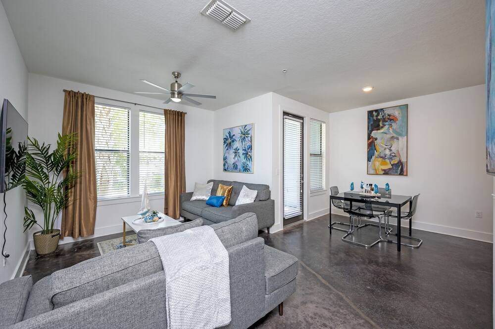 Photo of Bedroom in North Hyde Park