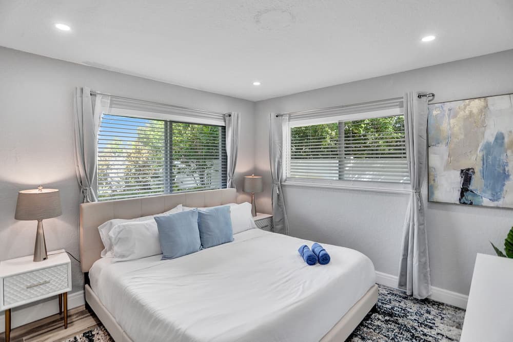 Photo of Bedroom in Cypress Lakes