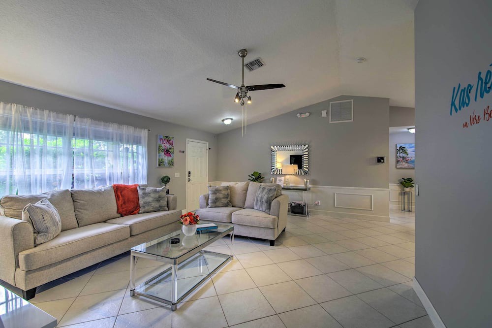 Photo of Livingroom in Vero Lake Estates