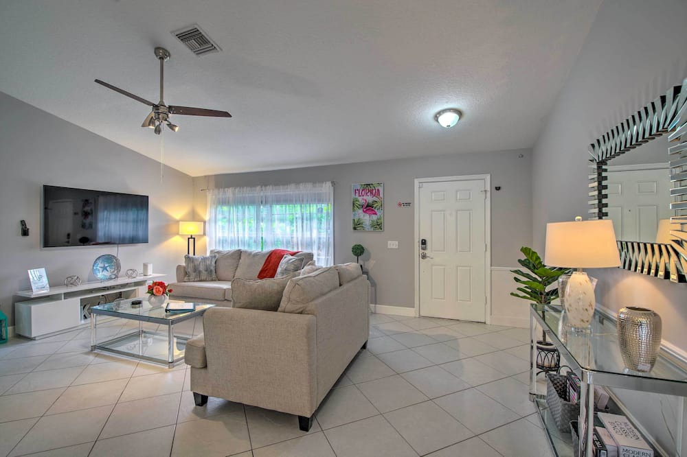 Photo of Livingroom in Vero Lake Estates