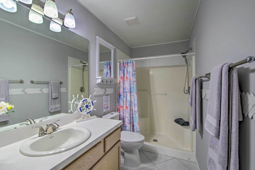 Photo of Bathroom in Vero Lake Estates