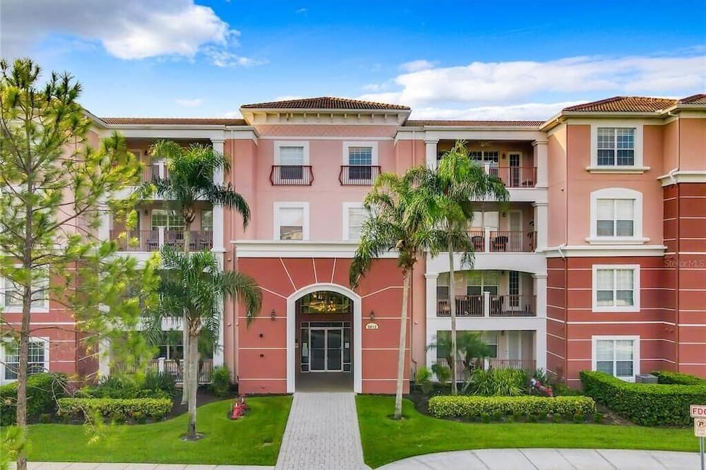 Photo of Outdoor in Florida Center