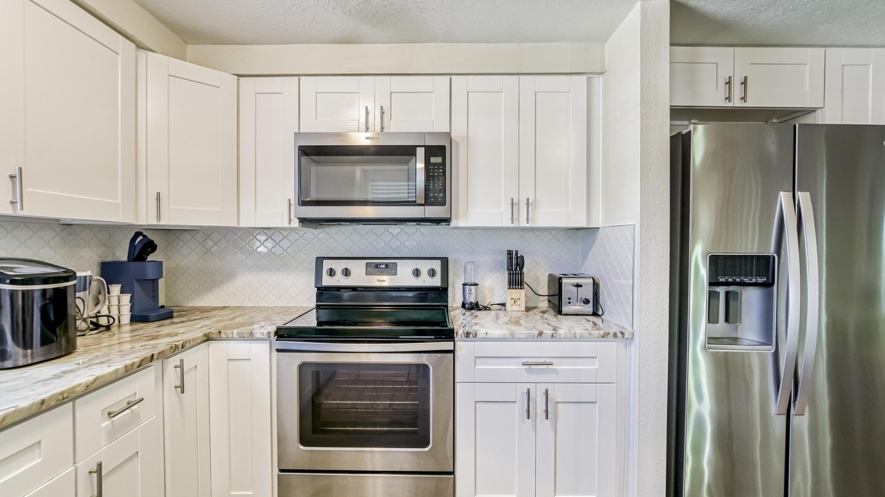 Photo of Kitchen in Carver City - Lincoln Gardens