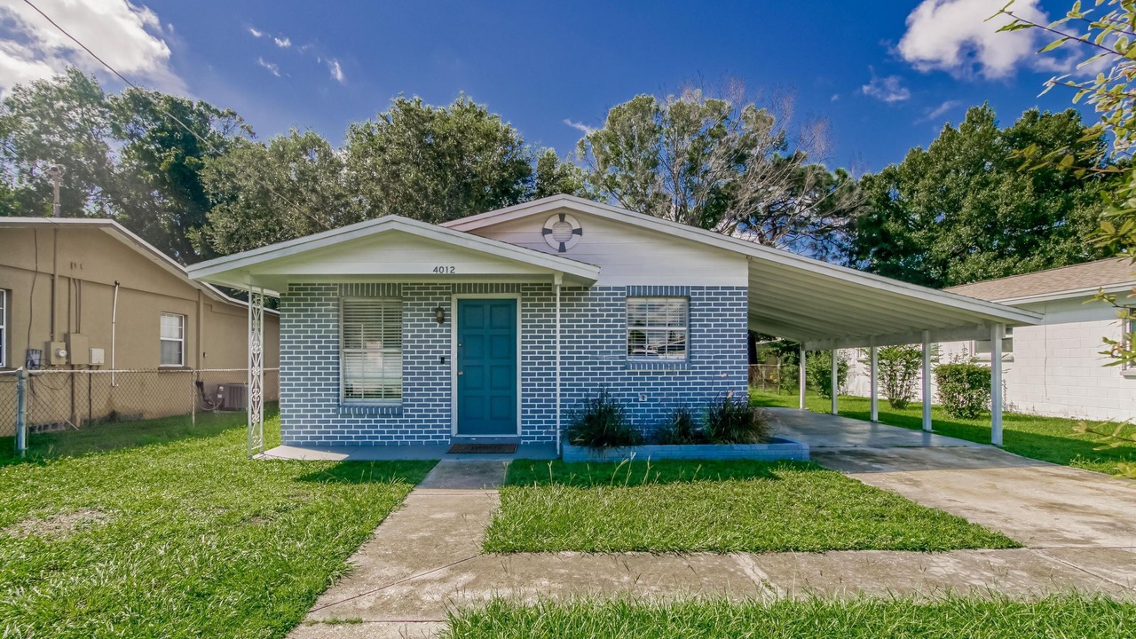 Photo of Outdoor in Carver City - Lincoln Gardens