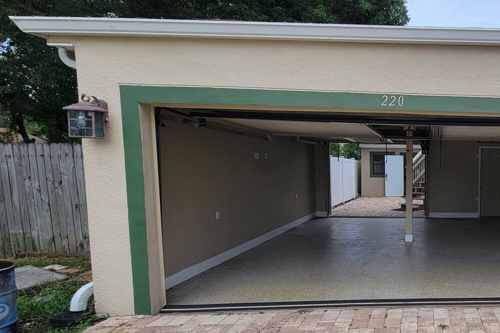 Photo of Outdoor in Azalea Park