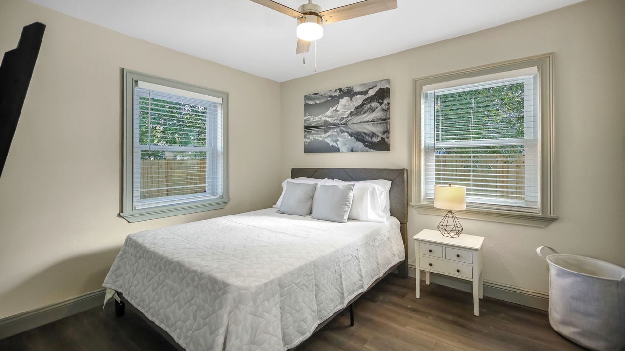 Photo of Bedroom in Murray Hill