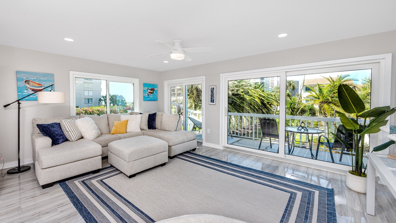 Photo of Livingroom in Sand Key