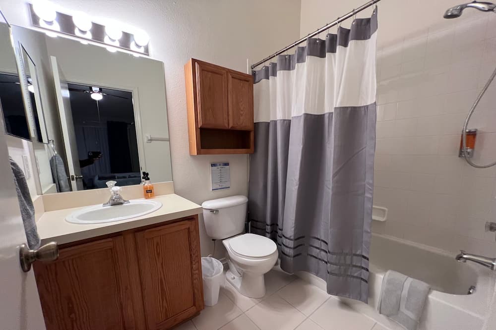 Photo of Bathroom in New Tampa