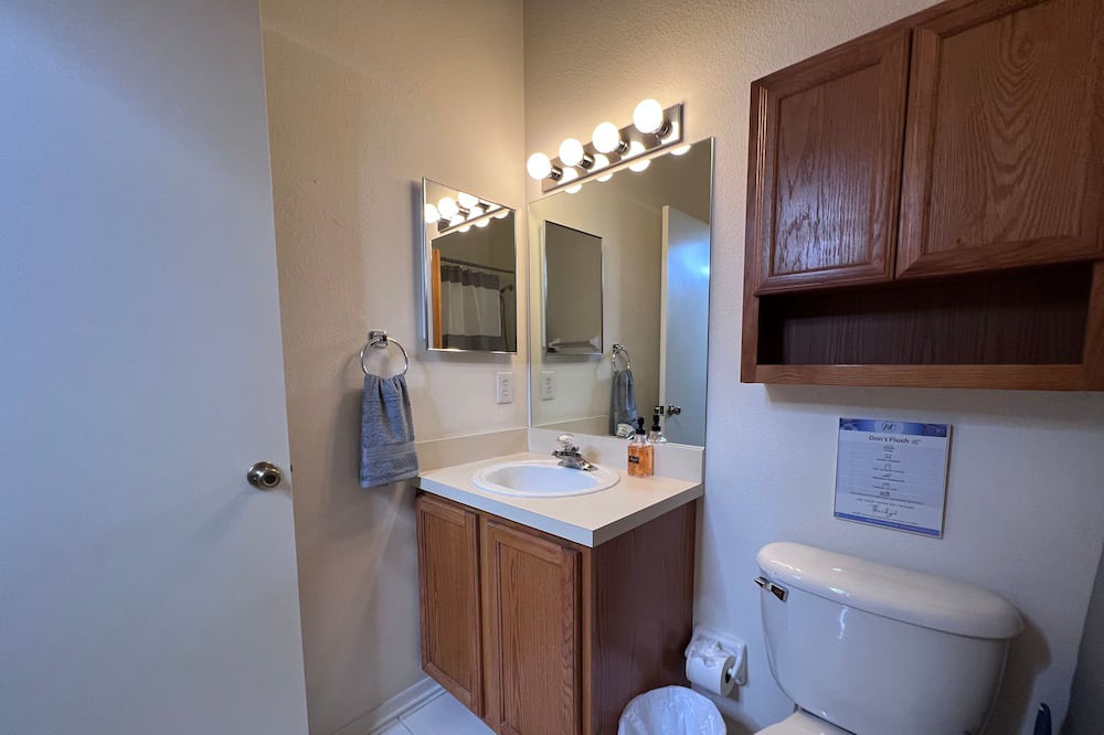 Photo of Bathroom in New Tampa