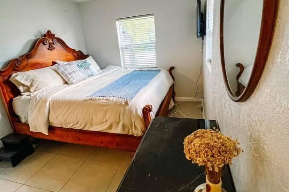 Photo of Bedroom in Riverside Park