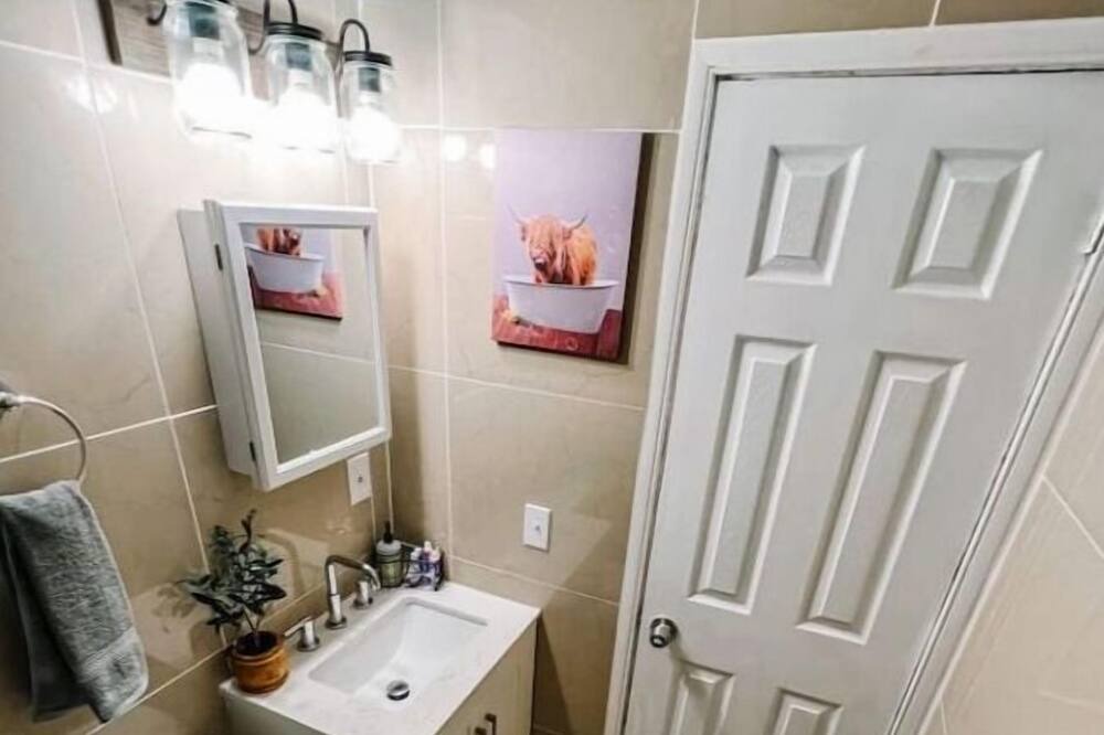 Photo of Bathroom in Riverside Park