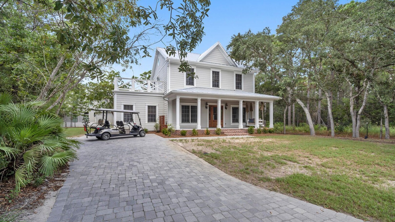 Photo of Outdoor in White's Gulfview