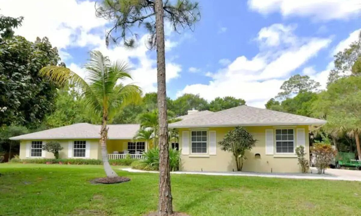 Photo of Outdoor in Jupiter Farms