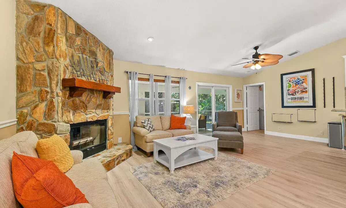 Photo of Livingroom in Jupiter Farms