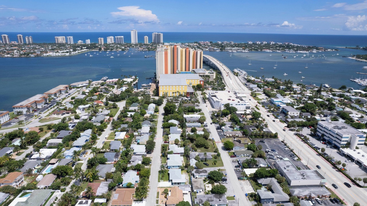 Photo of Outdoor in Riviera Beach